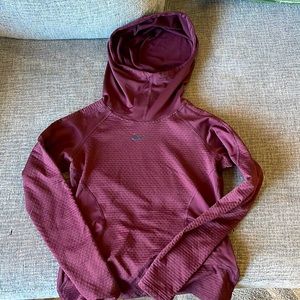 Nike Women’s Nike Pro Hyperwarm Sweatshirt. Maroon Size Small. Lightly Warn.
